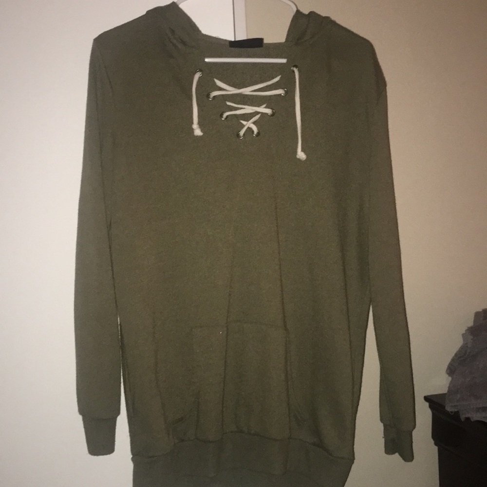 Olive geeen pullover